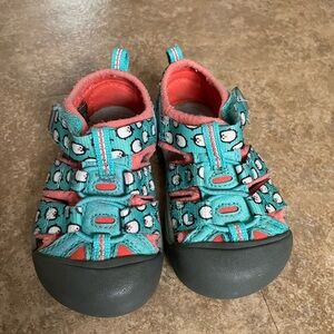 KEEN Toddler Sandals Penguins Size 6